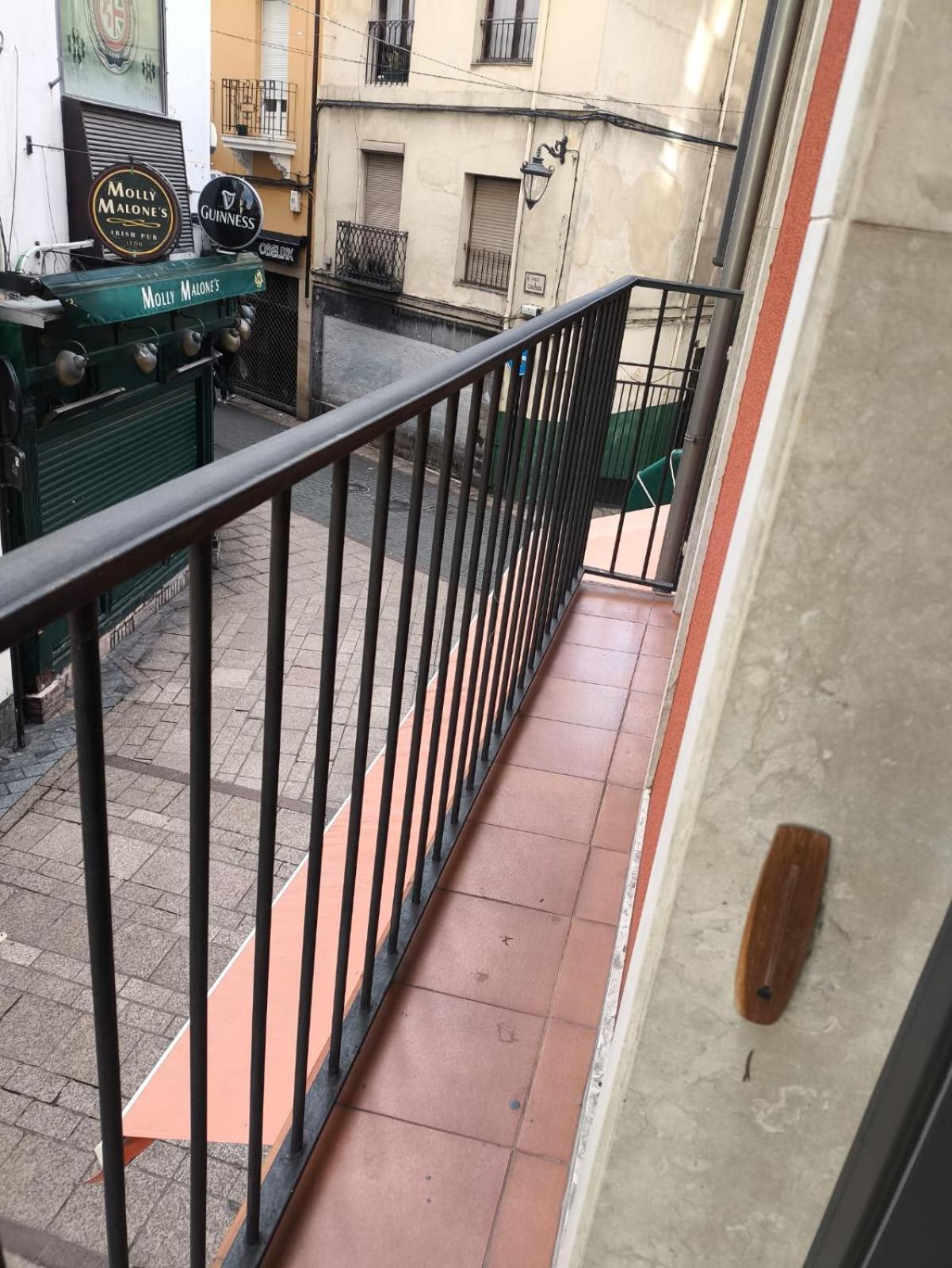 Piso Molly Leão Exterior foto
